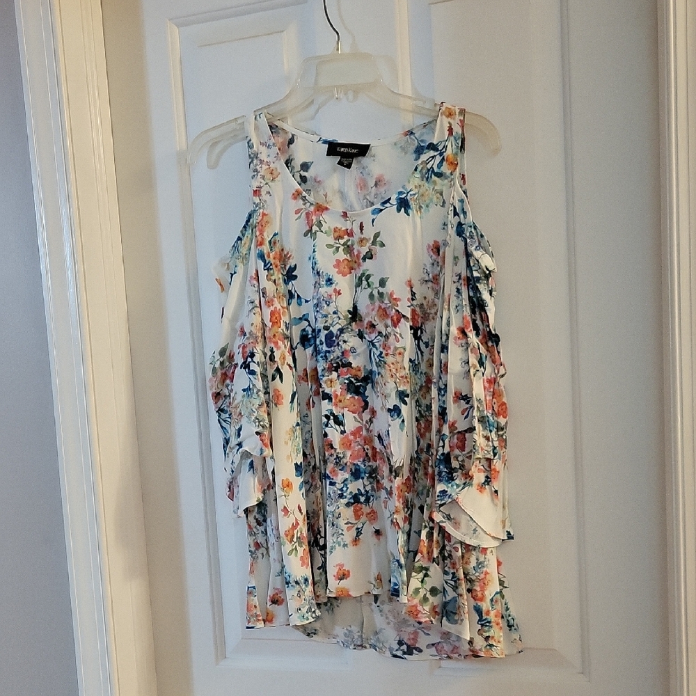 Karen Kane Pink and White Floral Cold Shoulder Top Small